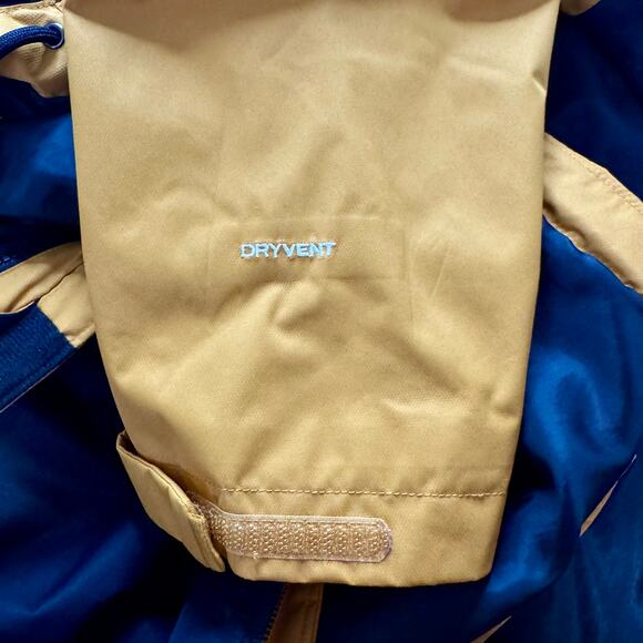 The North Face Women’s XXL DryVent 2-in-1 Jacket – Renewed - Picture 15 of 16